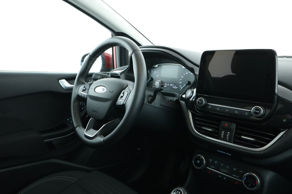 Intérieur côté conducteur depuis le siège arrière