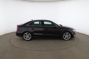 Extérieur côté droit