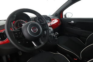 Interior frontal de la cabina desde el asiento trasero