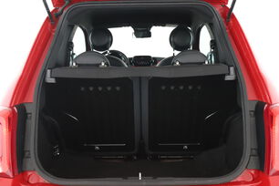 carDetails.imgAlt.interior.9