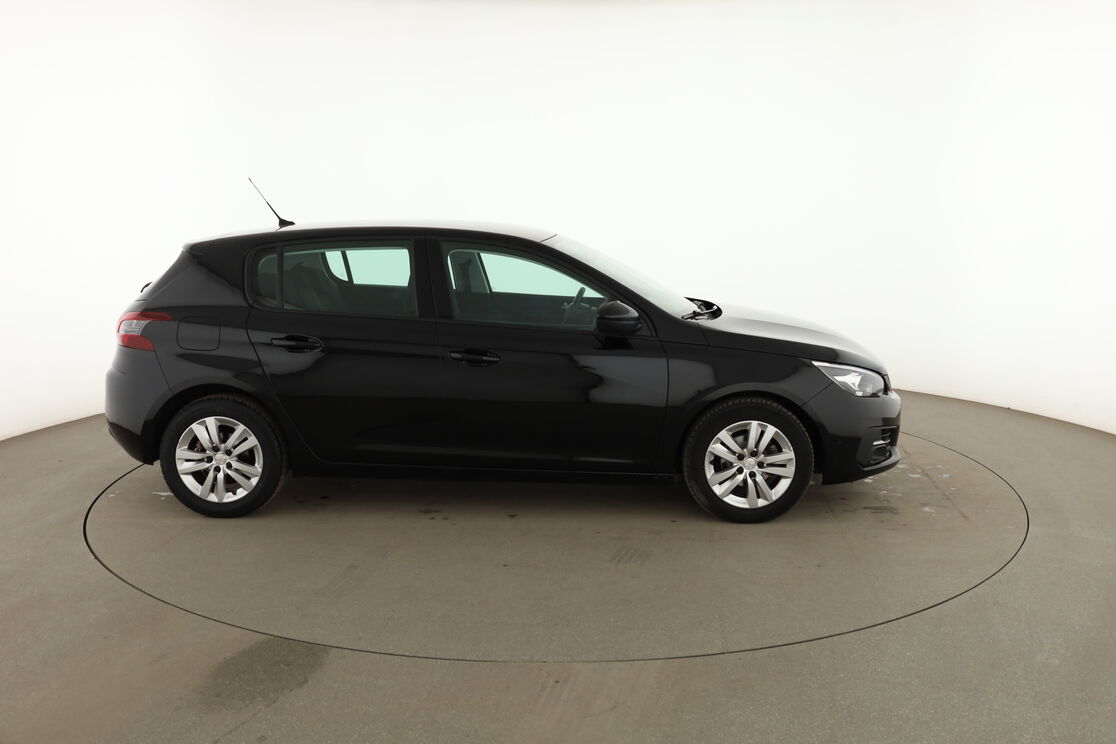 Extérieur côté droit