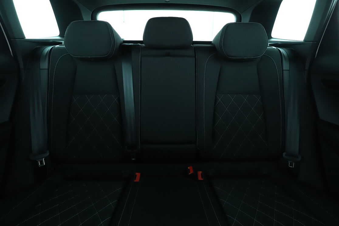 Innenraum Rücksitze Fahrerseite