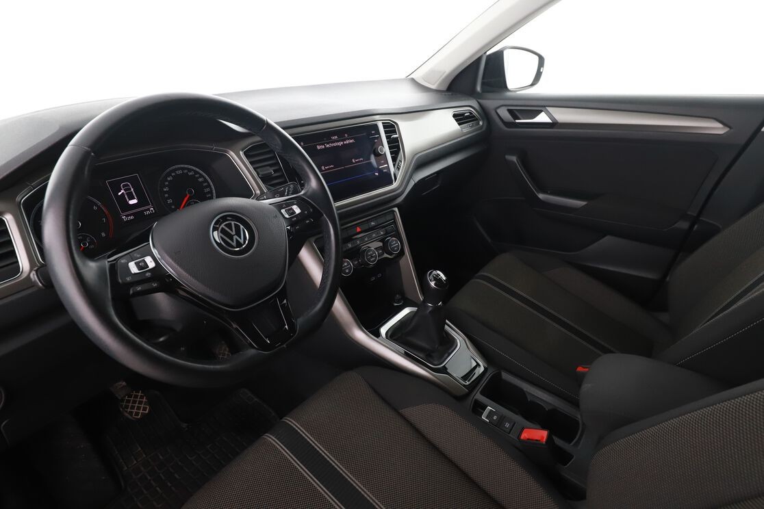 Innenraum auf der Fahrerseite 2