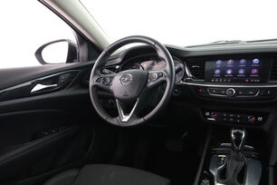 Intérieur côté conducteur depuis le siège arrière