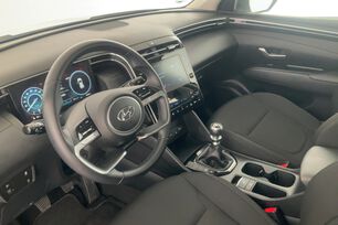 carDetails.imgAlt.interior.10