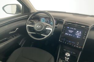 carDetails.imgAlt.interior.12
