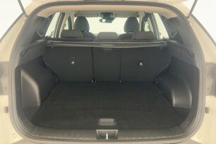 carDetails.imgAlt.interior.16
