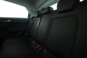 Intérieur sièges arrière depuis le côté conducteur