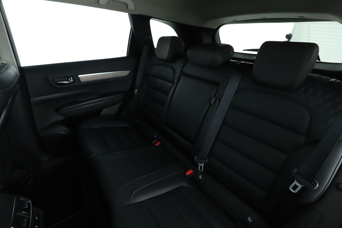 Intérieur côté conducteur depuis le siège arrière