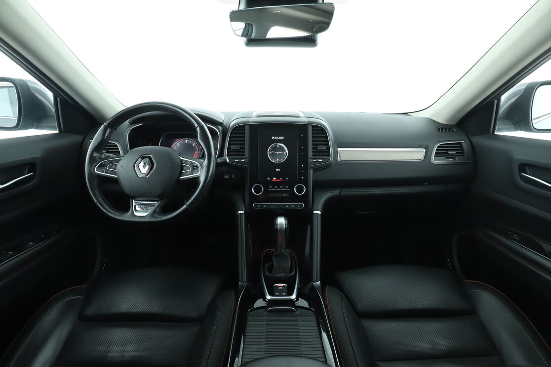 Intérieur côté conducteur 2