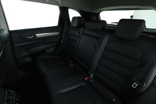 Intérieur côté conducteur depuis le siège arrière