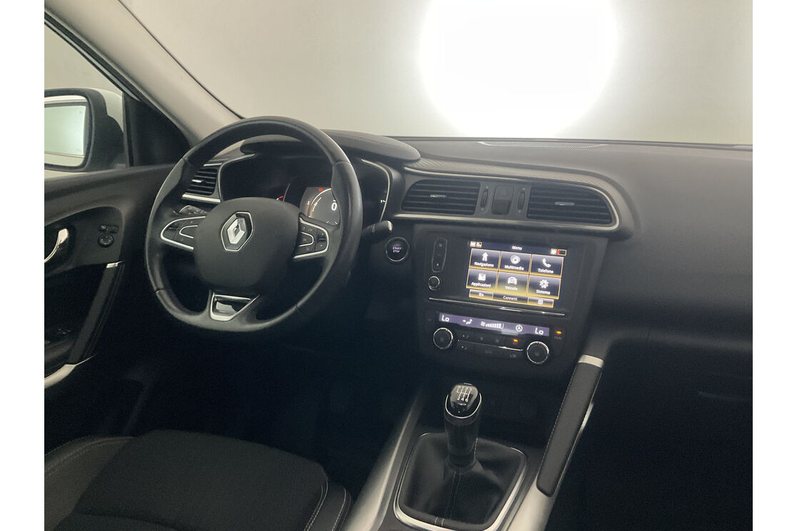 Interno lato guidatore, dal sedile posteriore