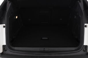 carDetails.imgAlt.interior.9