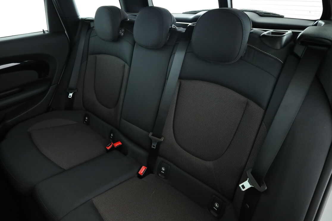 Intérieur sièges arrière depuis le côté conducteur