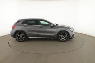 Extérieur côté droit