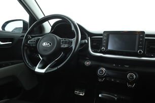 Intérieur côté conducteur depuis le siège arrière