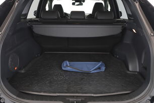 carDetails.imgAlt.interior.14