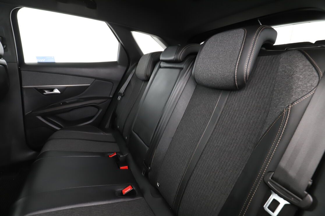 Baksäte bakom förarsätet