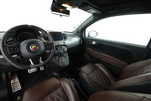 Intérieur côté conducteur 2