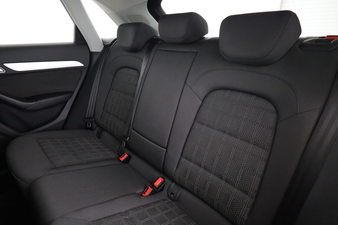 Innenraum Rücksitze Fahrerseite