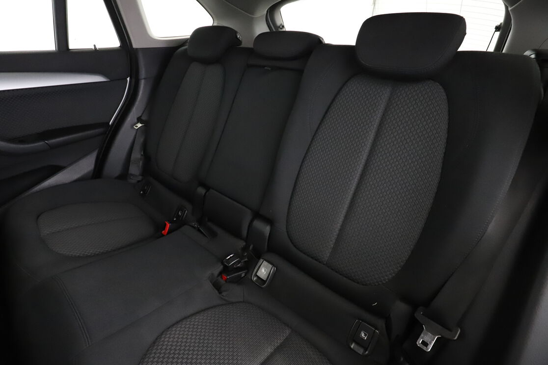 Interno sedili posteriori, dal lato guidatore