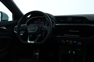 Intérieur côté conducteur depuis le siège arrière