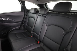 Intérieur côté conducteur depuis le siège arrière