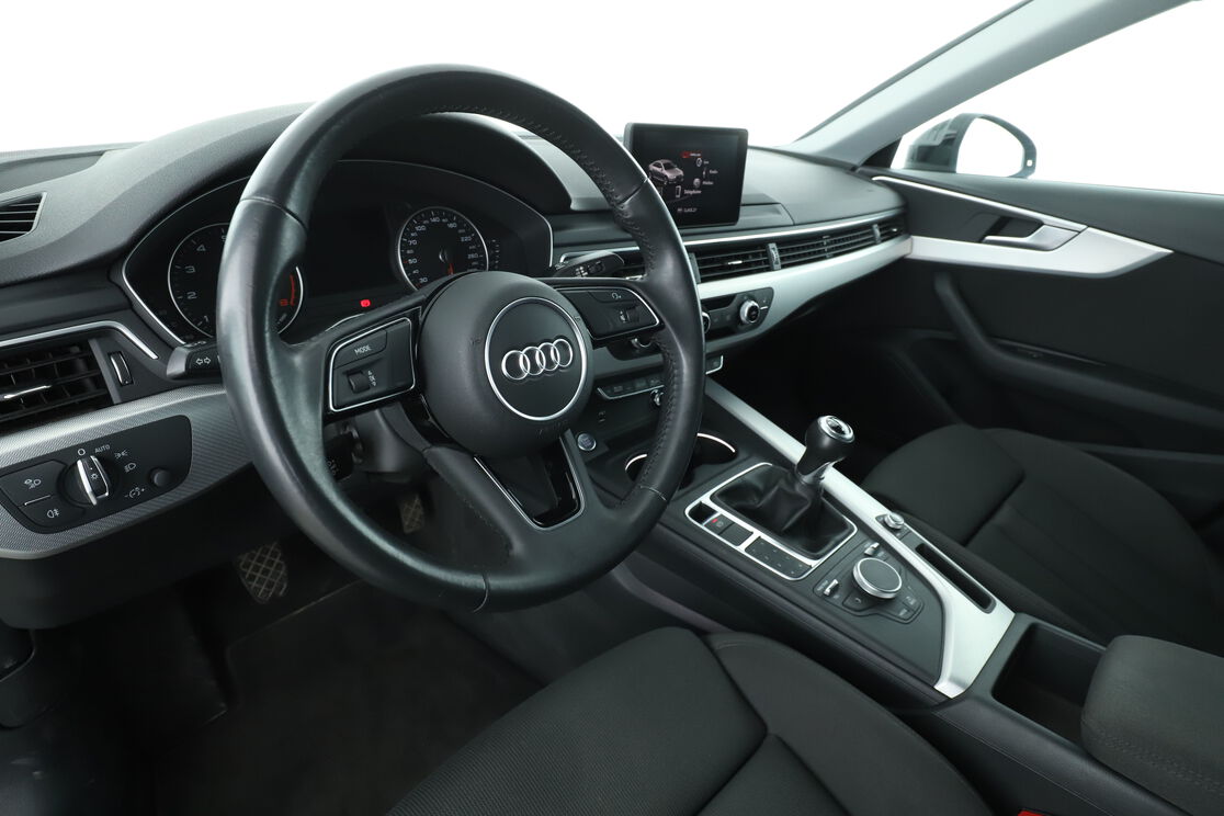 Intérieur côté conducteur 2