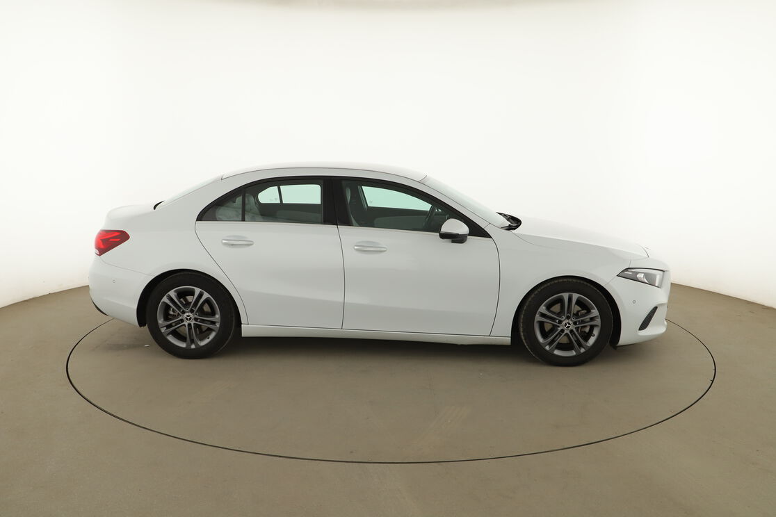 Extérieur côté droit