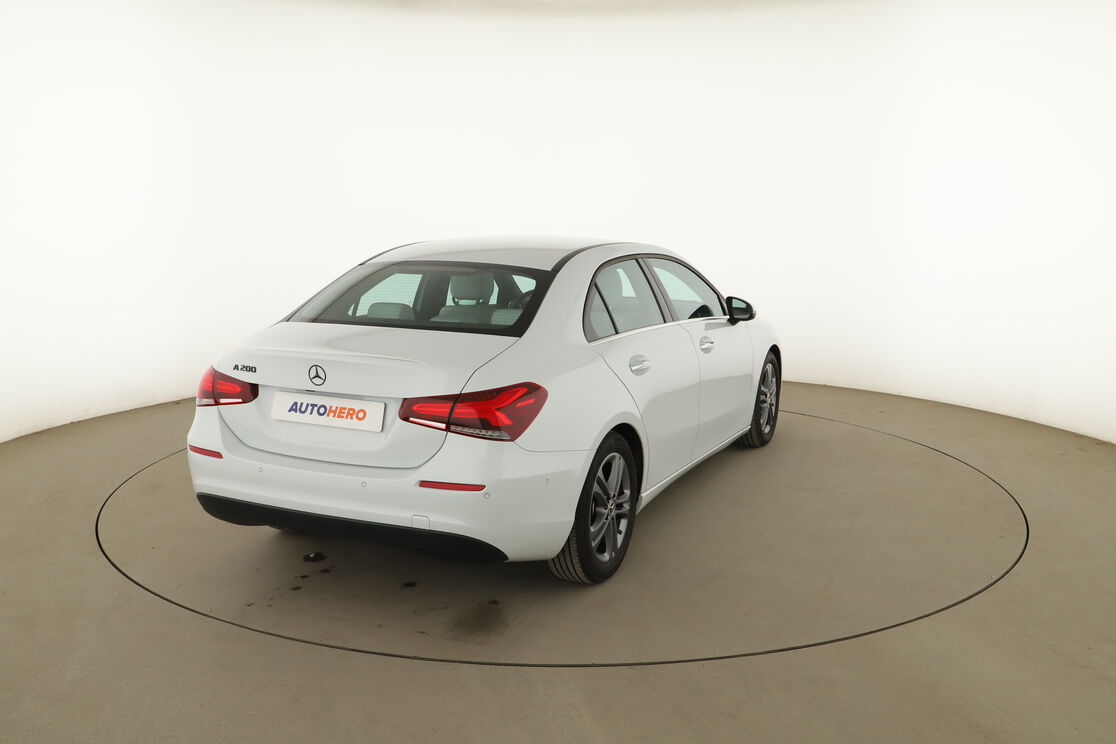 Extérieur arrière droit