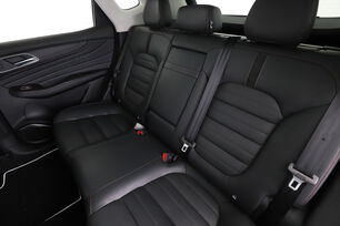 Tylne siedzenia od strony kierowcy