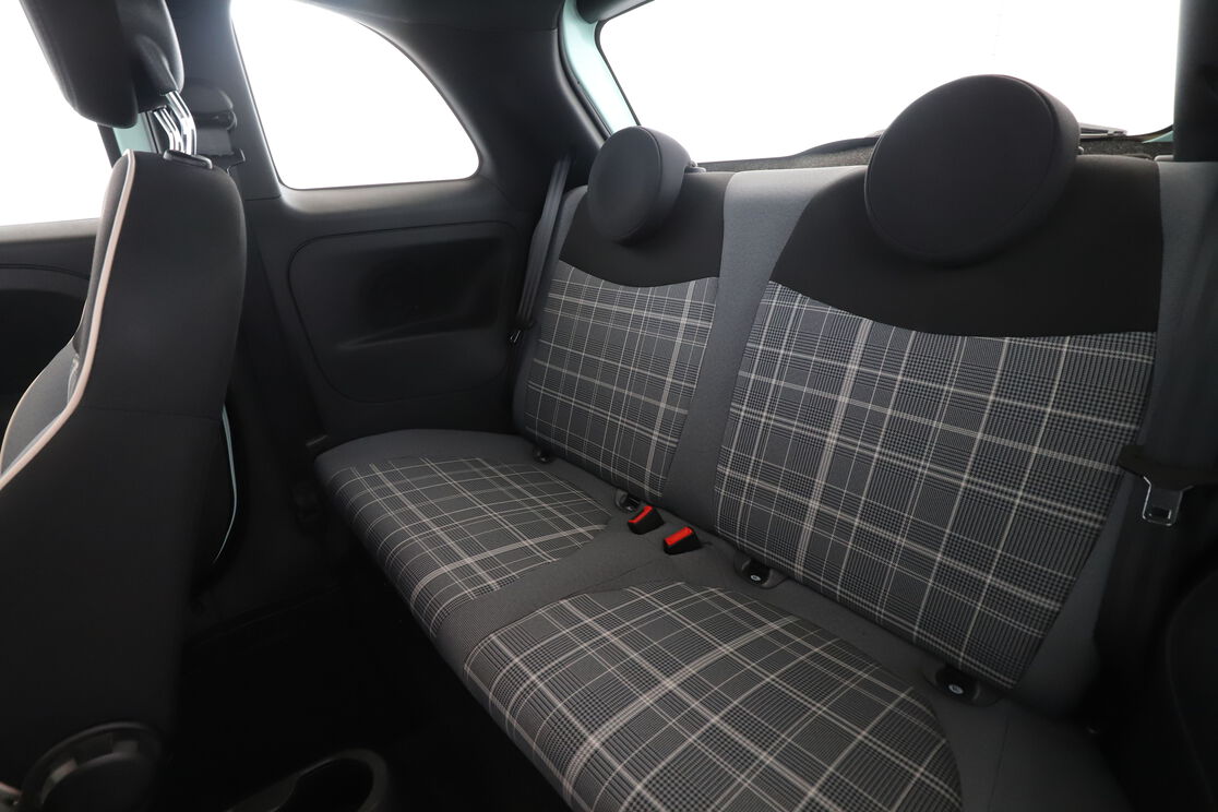 Intérieur sièges arrière depuis le côté conducteur