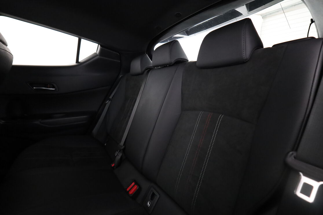 Intérieur sièges arrière depuis le côté conducteur