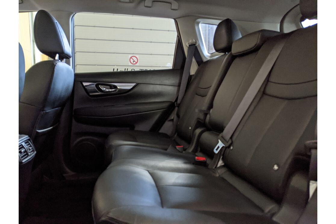 Intérieur sièges arrière depuis le côté conducteur