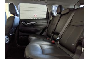 Intérieur sièges arrière depuis le côté conducteur