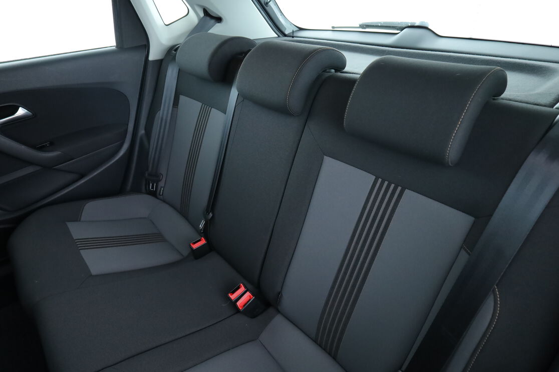 Intérieur sièges arrière depuis le côté conducteur