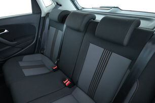 Intérieur sièges arrière depuis le côté conducteur