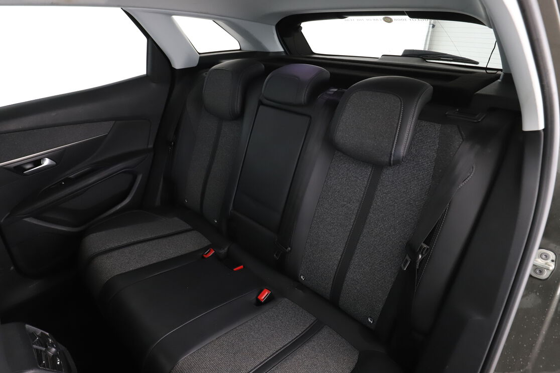 Intérieur sièges arrière depuis le côté conducteur