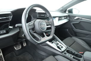 Intérieur côté conducteur 2