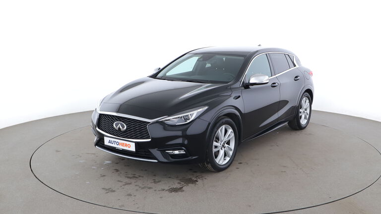 Infiniti Q30