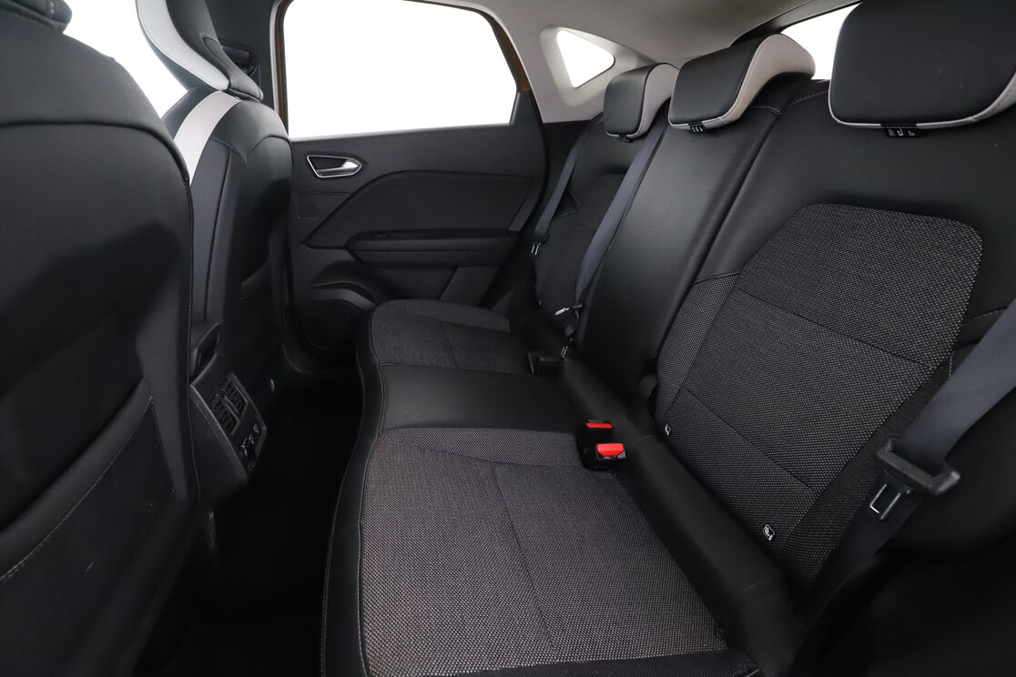 Interno sedili posteriori, dal lato guidatore