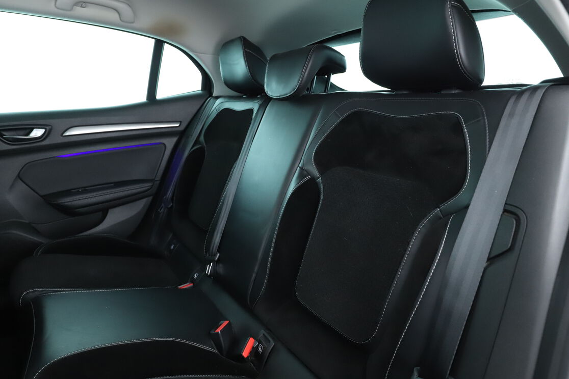 Intérieur sièges arrière depuis le côté conducteur