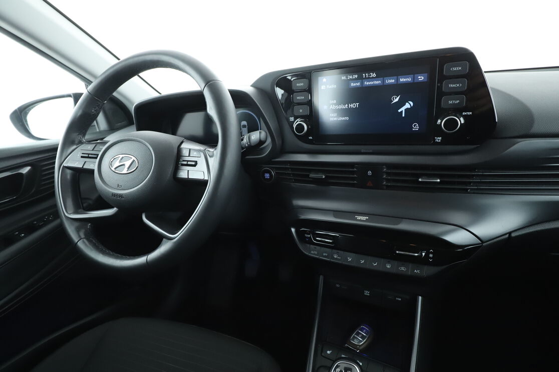 Innenraum auf der Fahrerseite 2