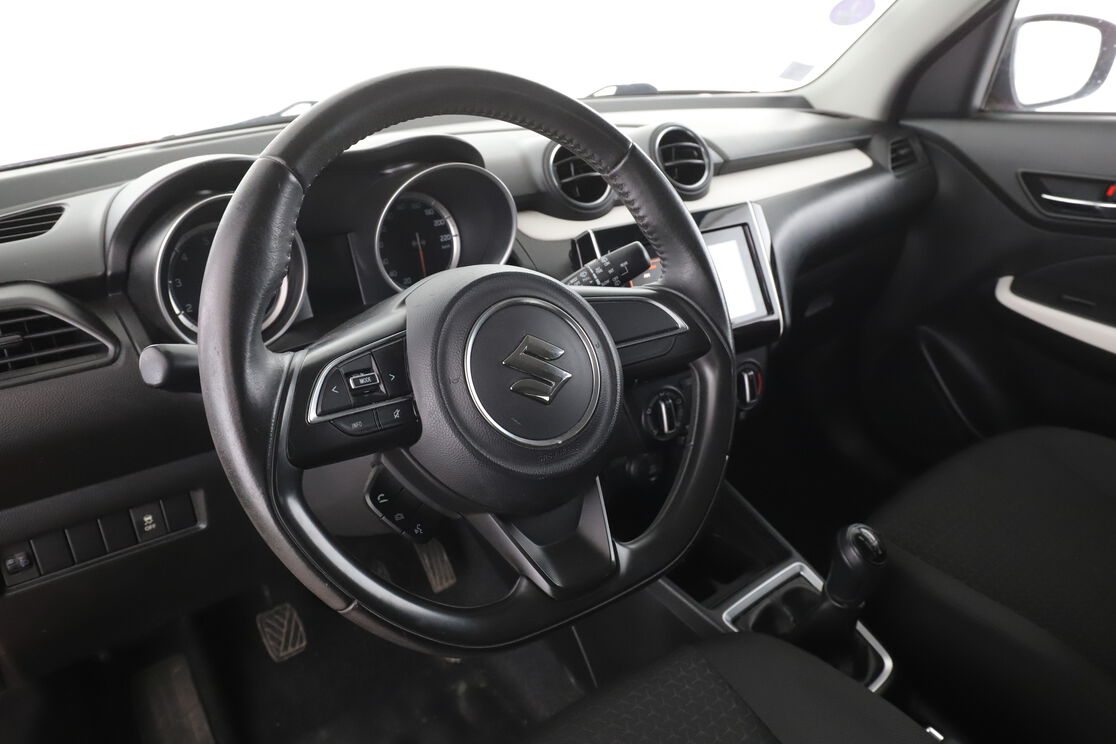 Intérieur côté conducteur 2