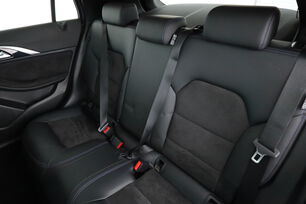 Intérieur sièges arrière depuis le côté conducteur