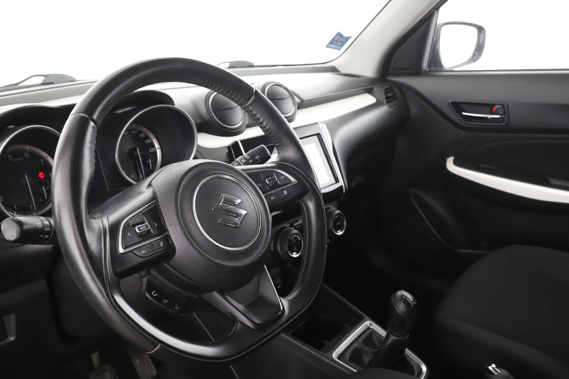 Intérieur côté conducteur 2