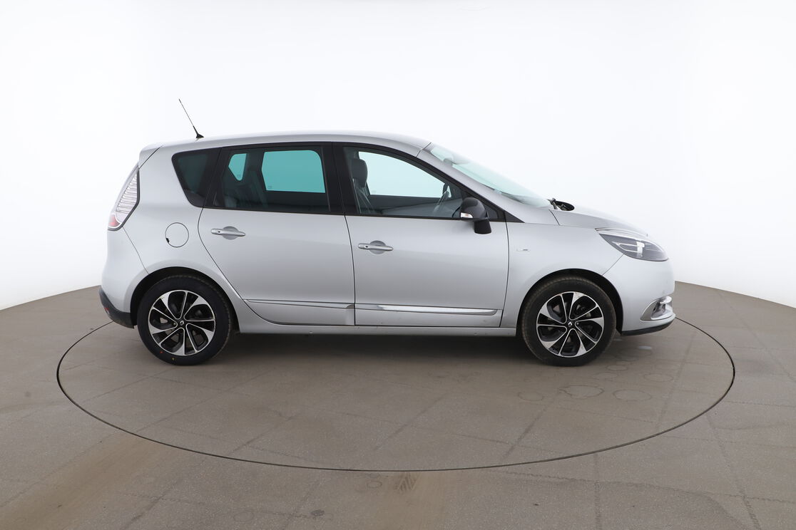 Voitures Renault Scenic d'occasion - Autohero