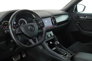 Innenraum auf der Fahrerseite 2