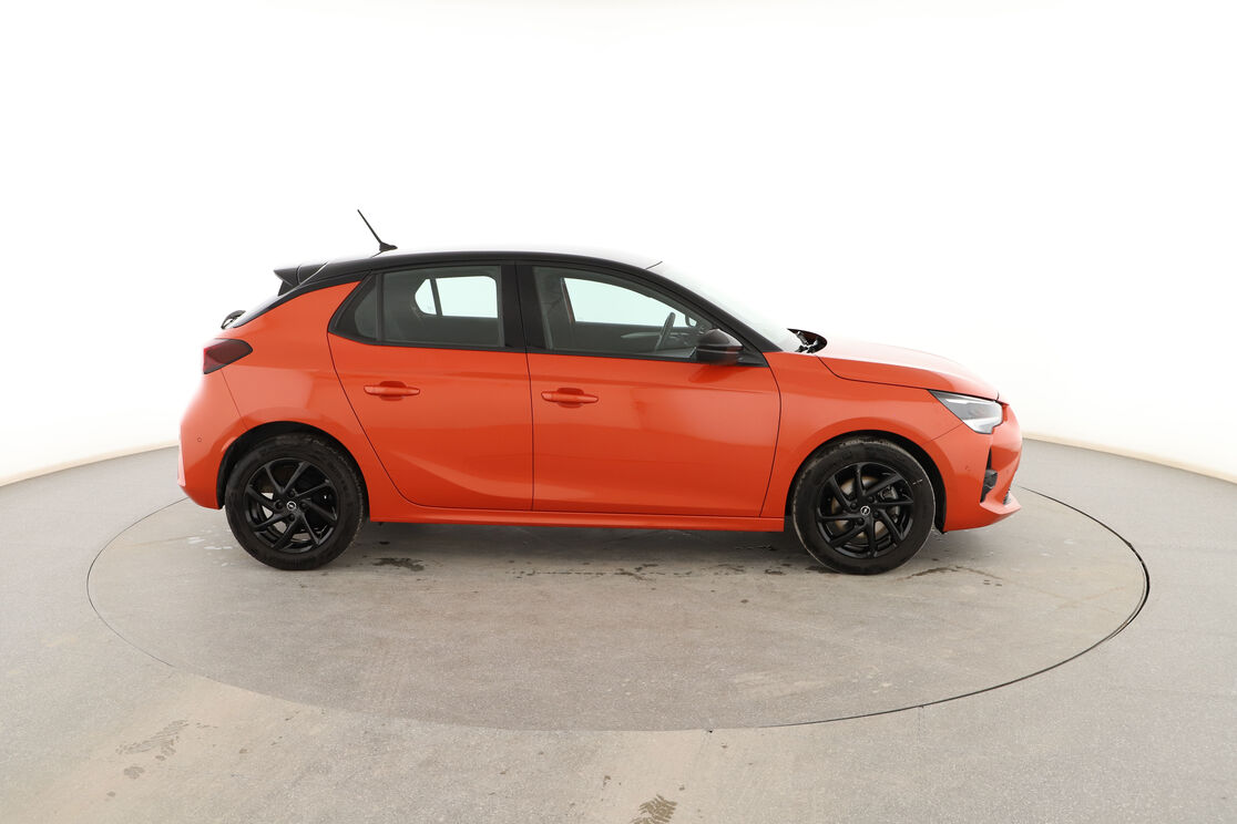 Exterior lado derecho