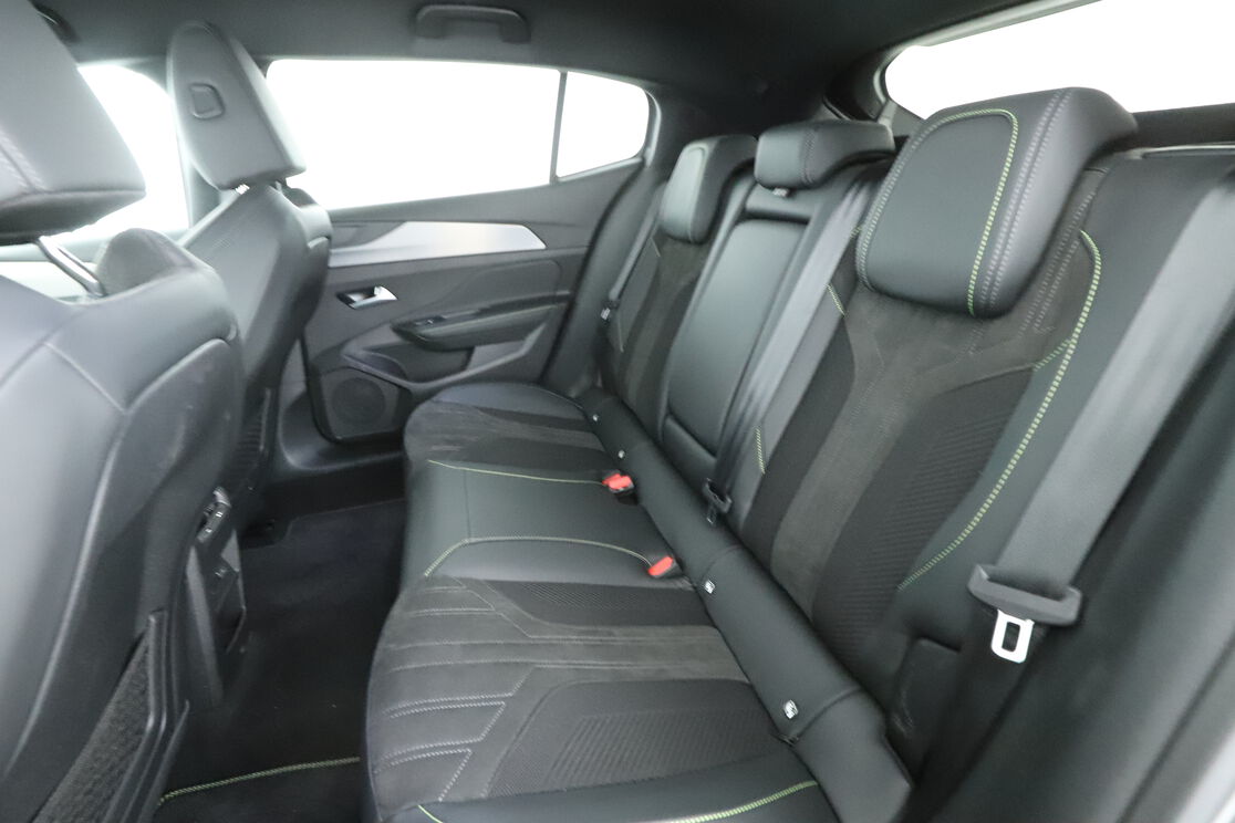 Intérieur sièges arrière depuis le côté conducteur